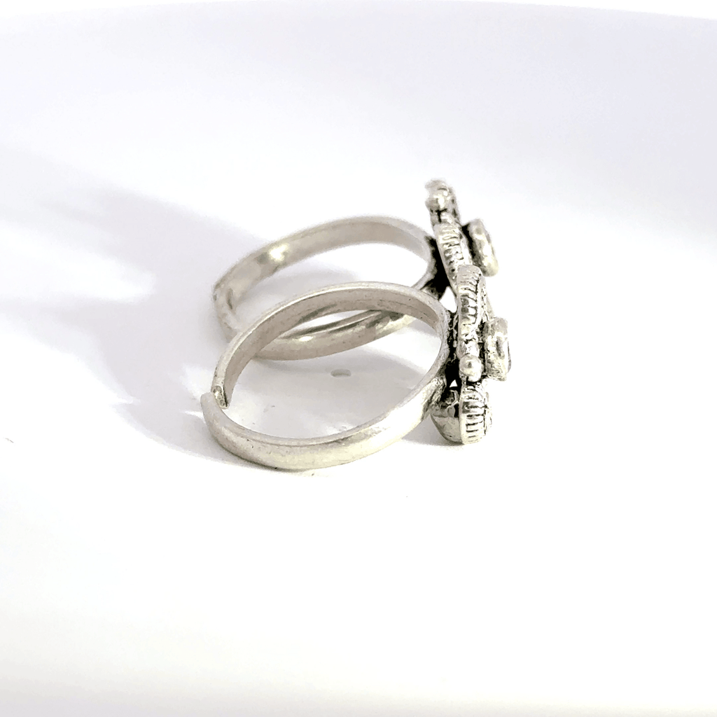 Antique Stone Toerings