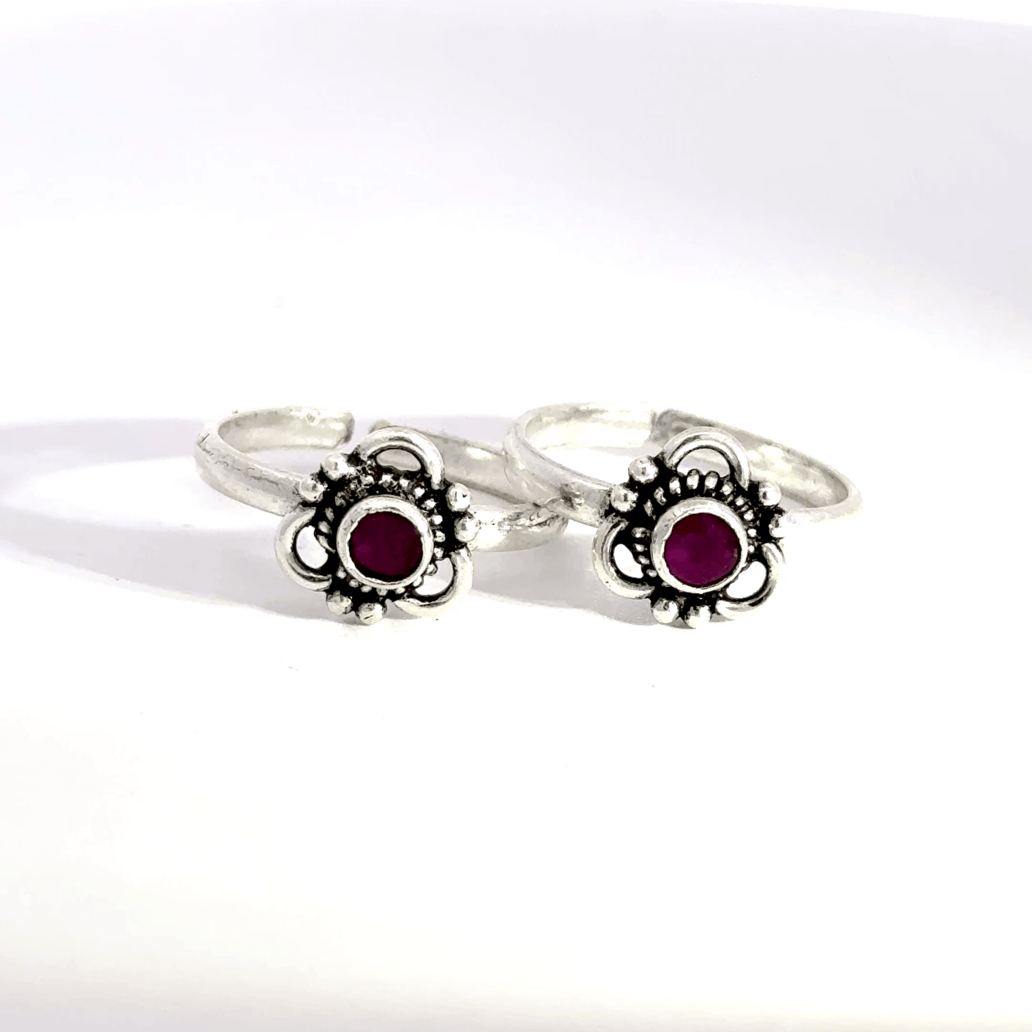 Antique Stone Toerings