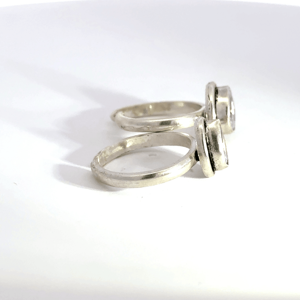 Antique Stone Toerings