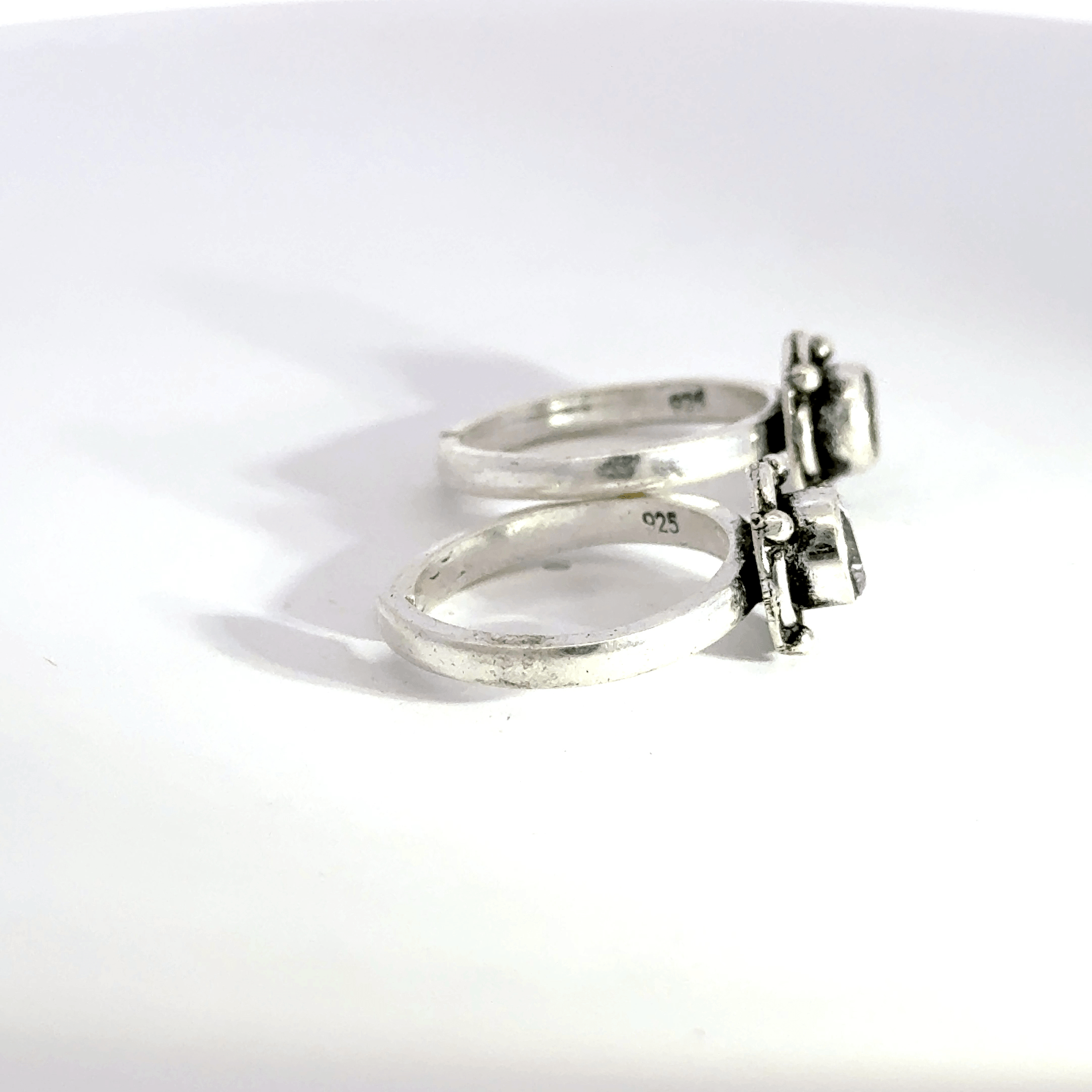 Antique Stone Toerings