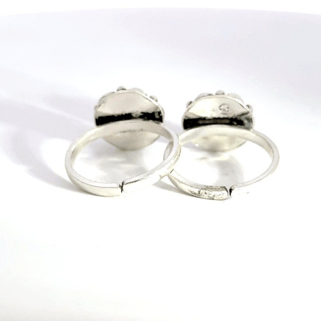 Antique Stone Toerings