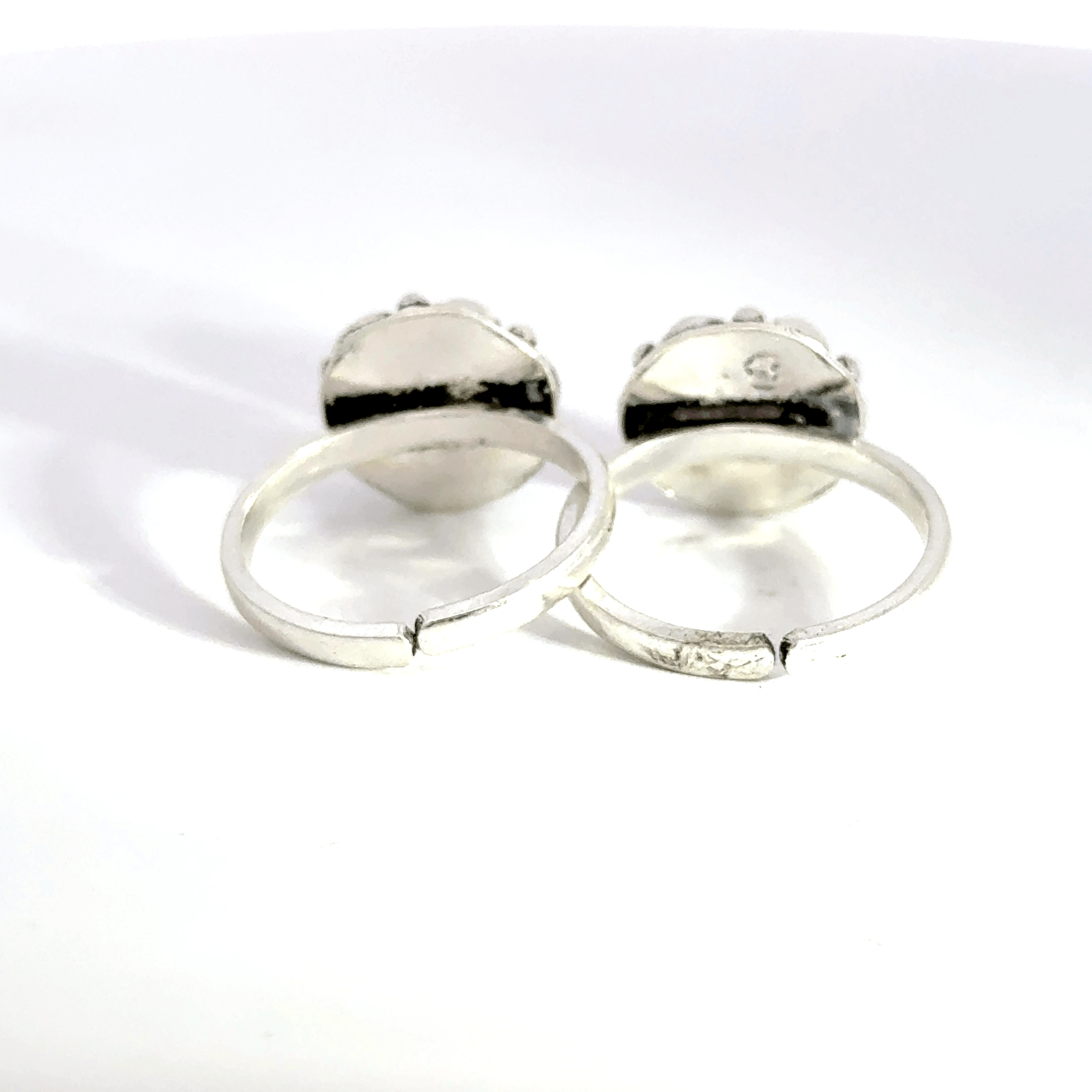 Antique Stone Toerings