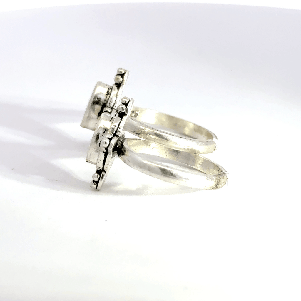 Antique Stone Toerings