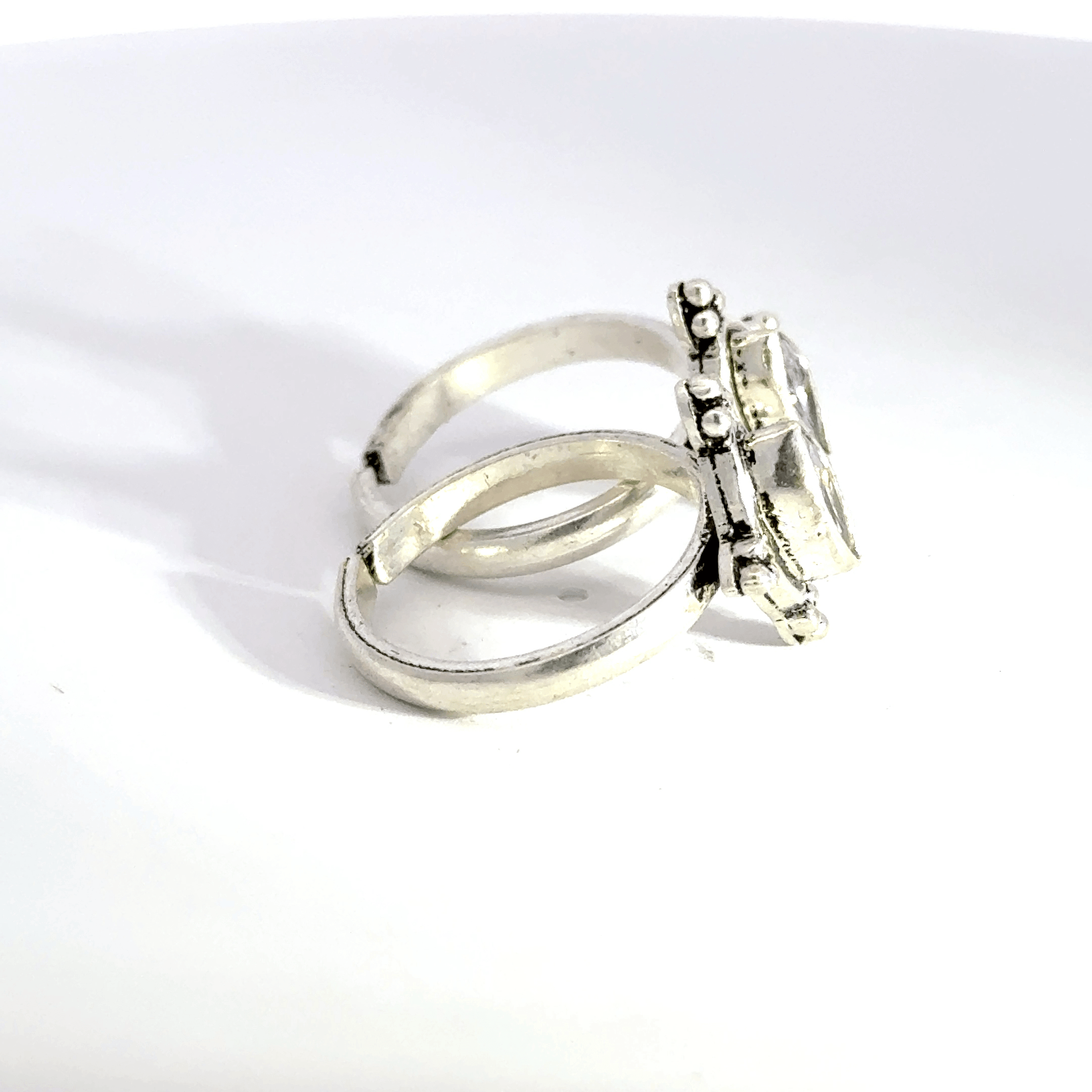 Antique Stone Toerings