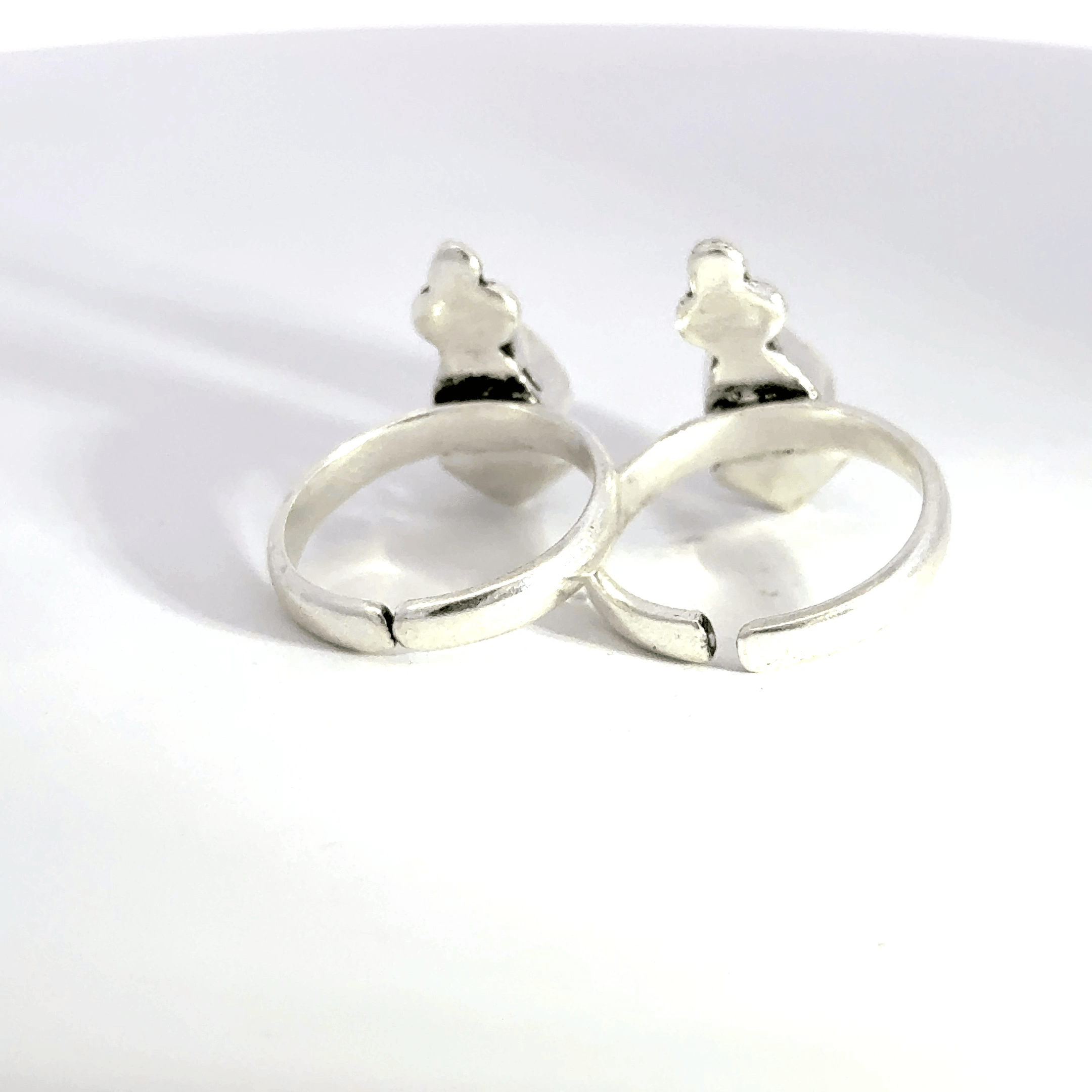 Antique Stone Toerings