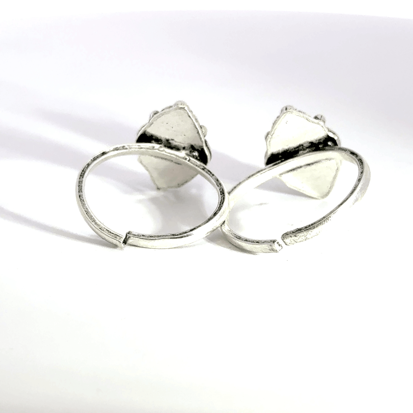 Antique Stone Toerings