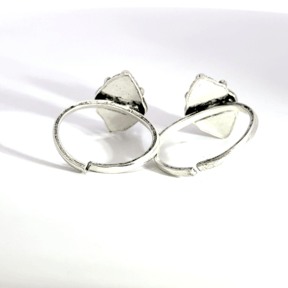 Antique Stone Toerings