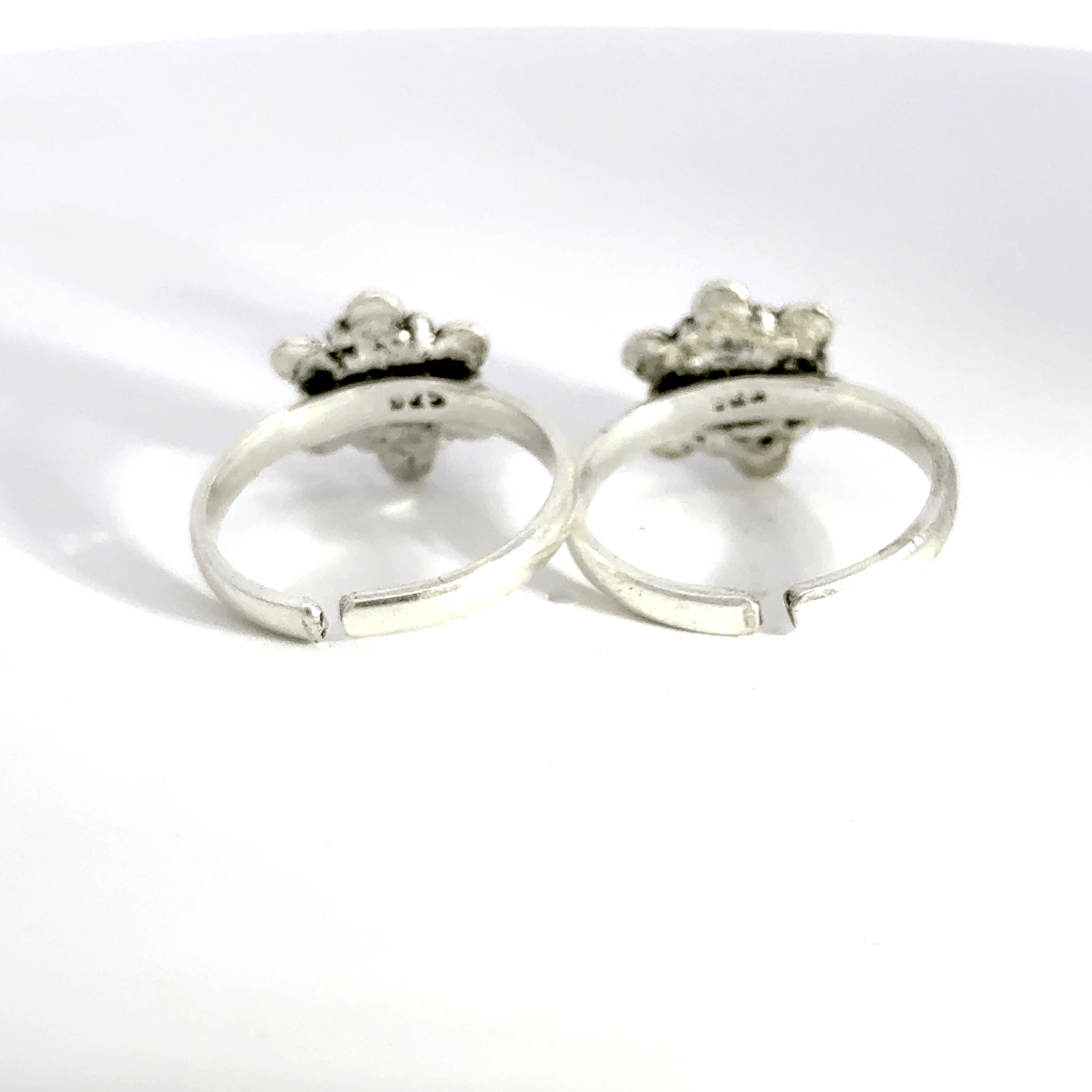 Antique Stone Toerings