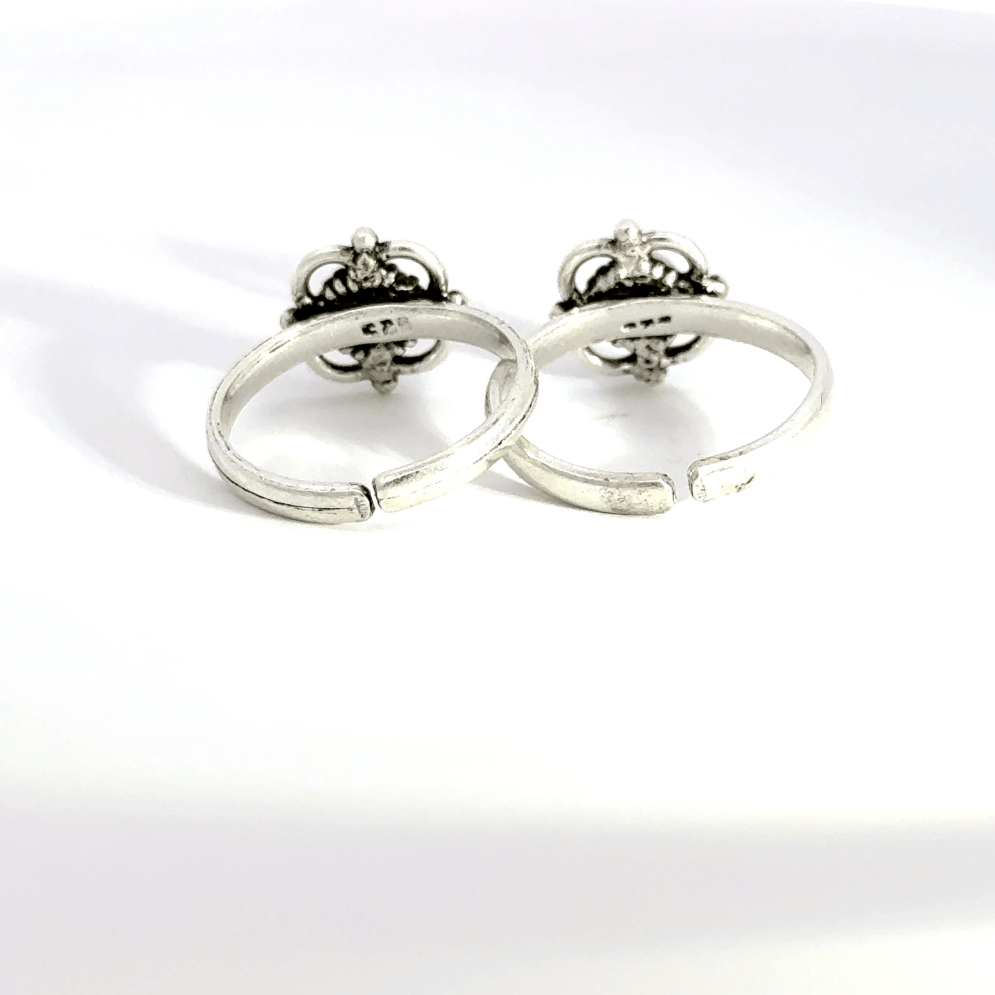 Antique Stone Toerings