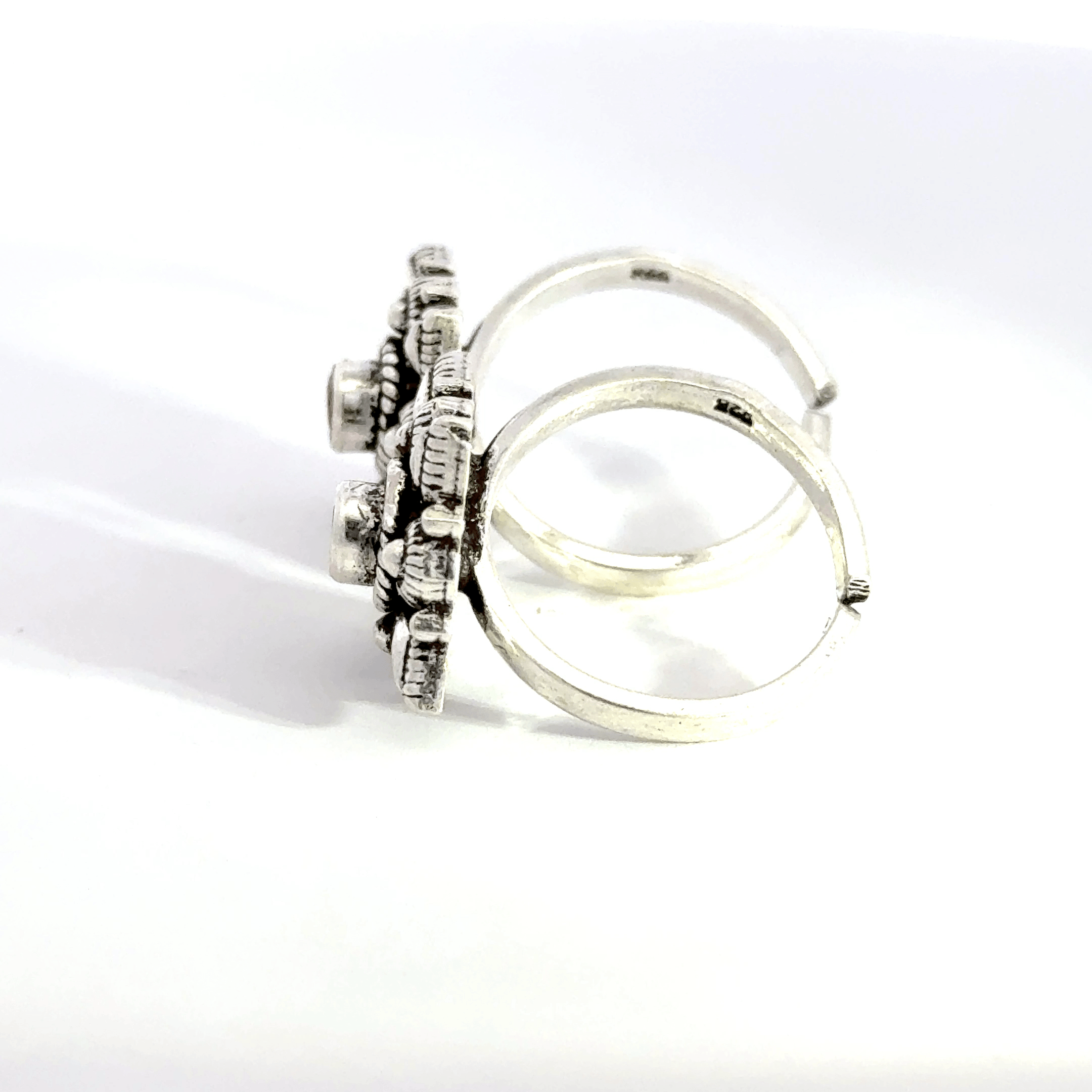 Antique Stone Toerings