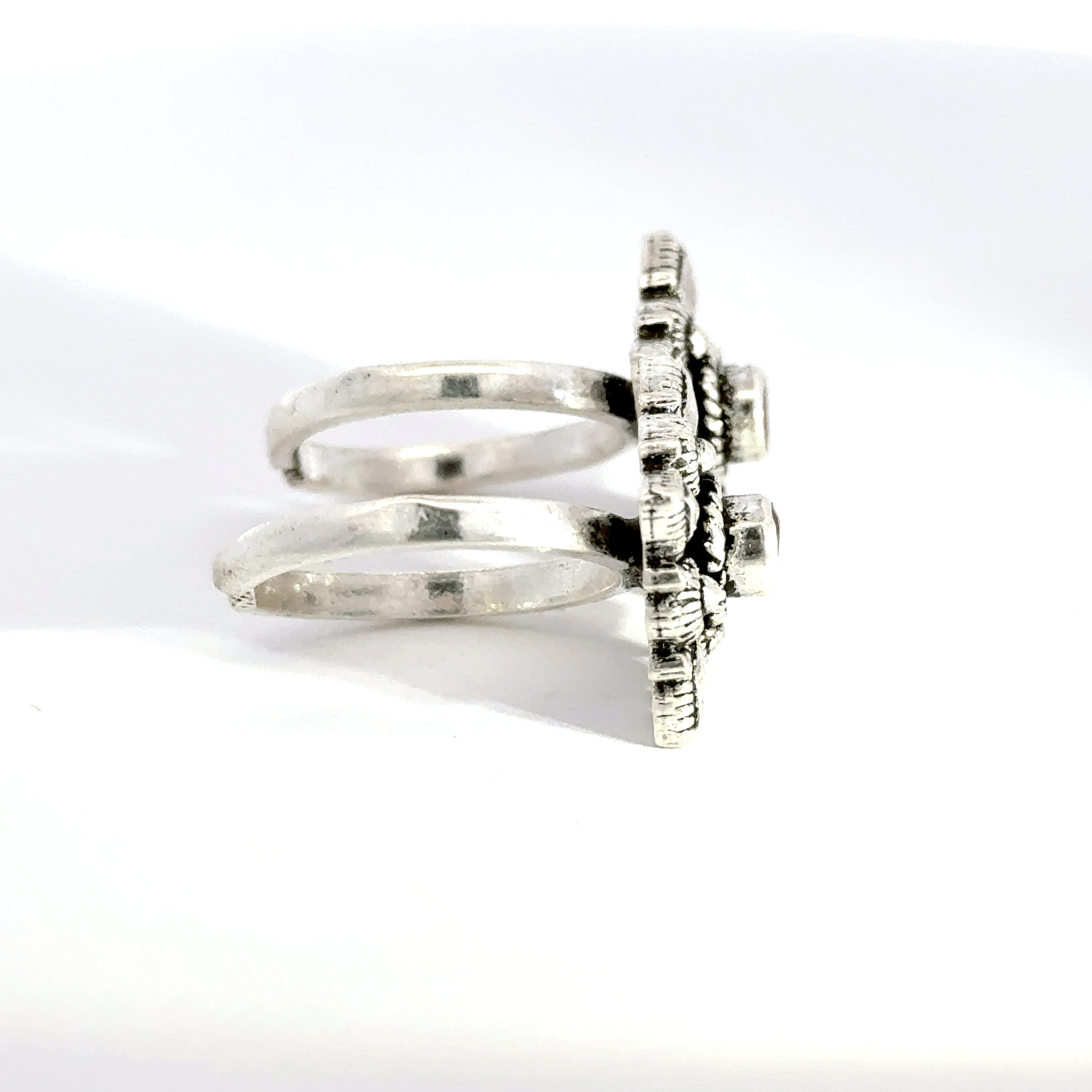 Antique Stone Toerings