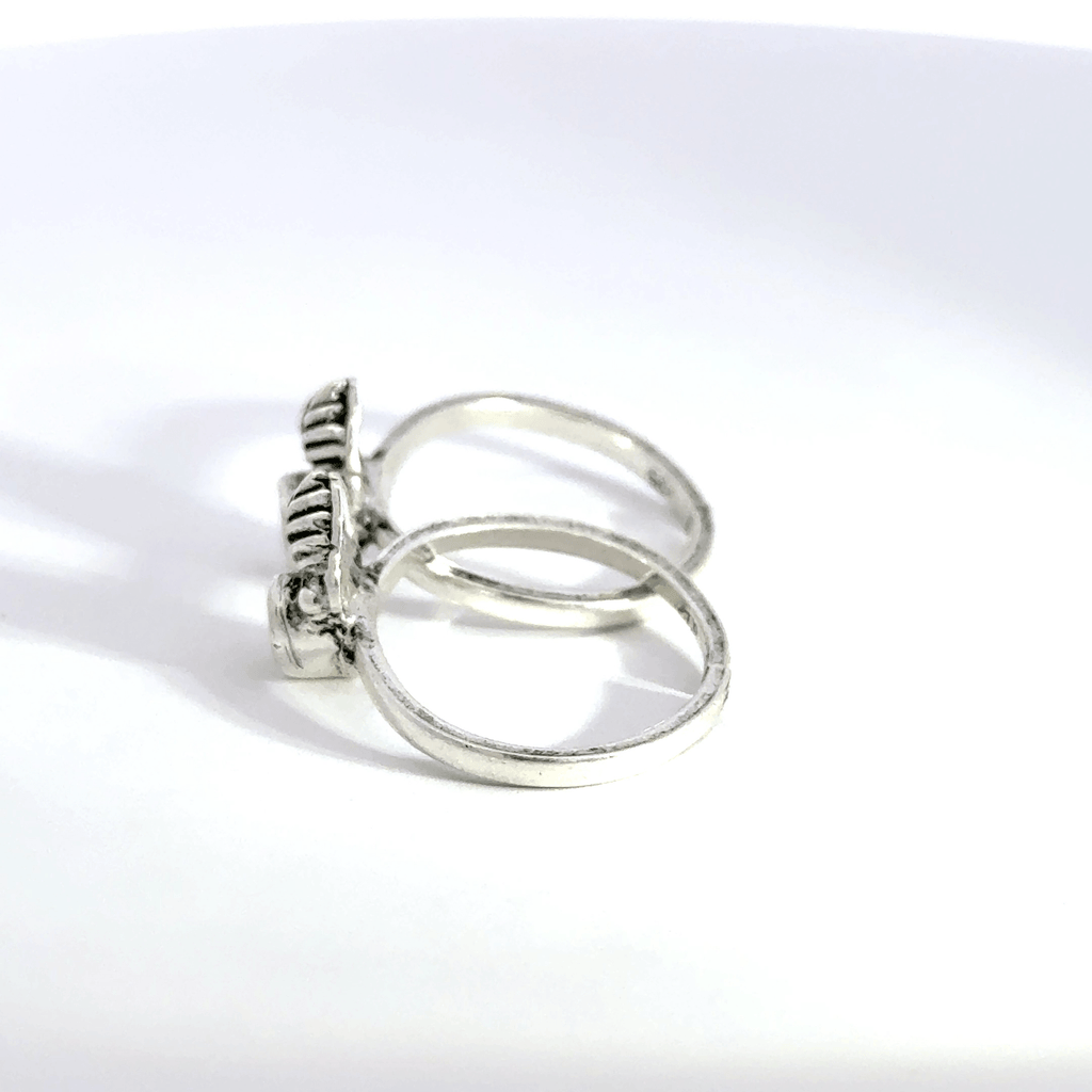 Antique Stone Toerings