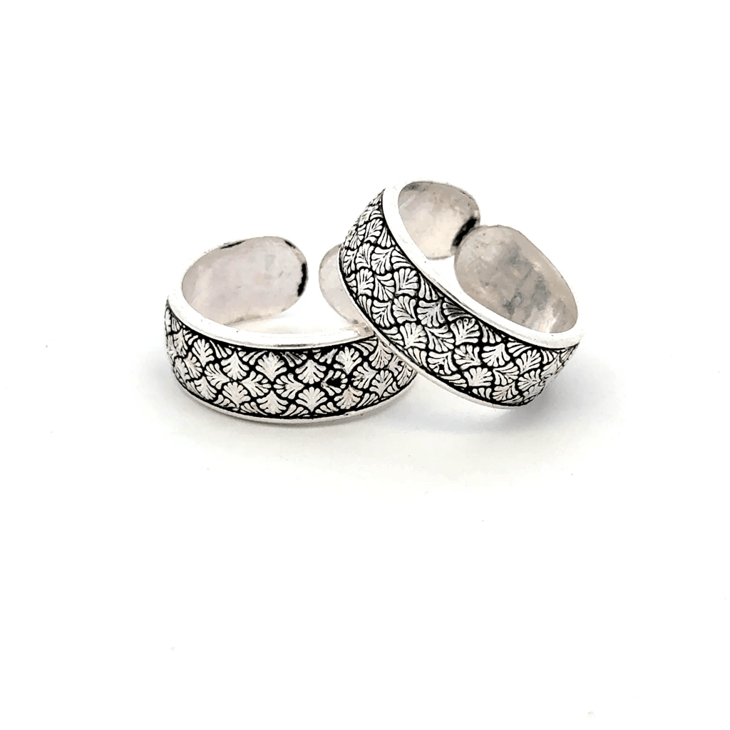 Antique Band Toerings