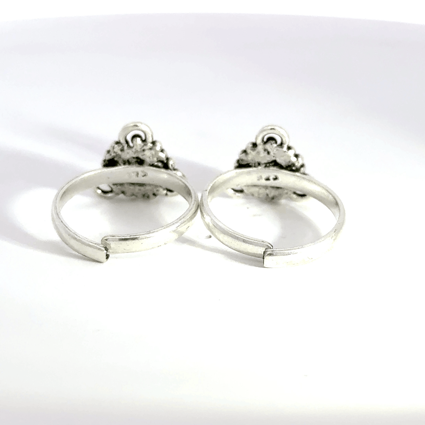 Antique Stone Toerings