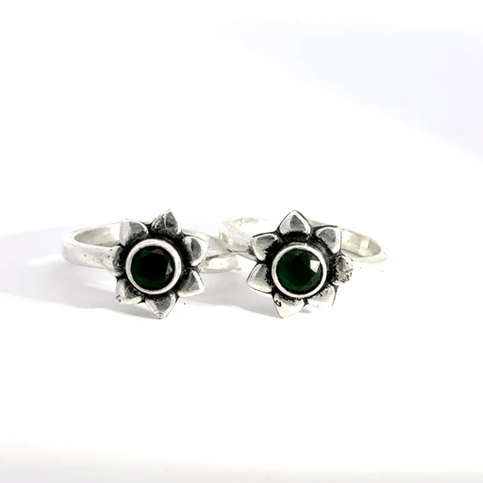 Antique Stone Toerings