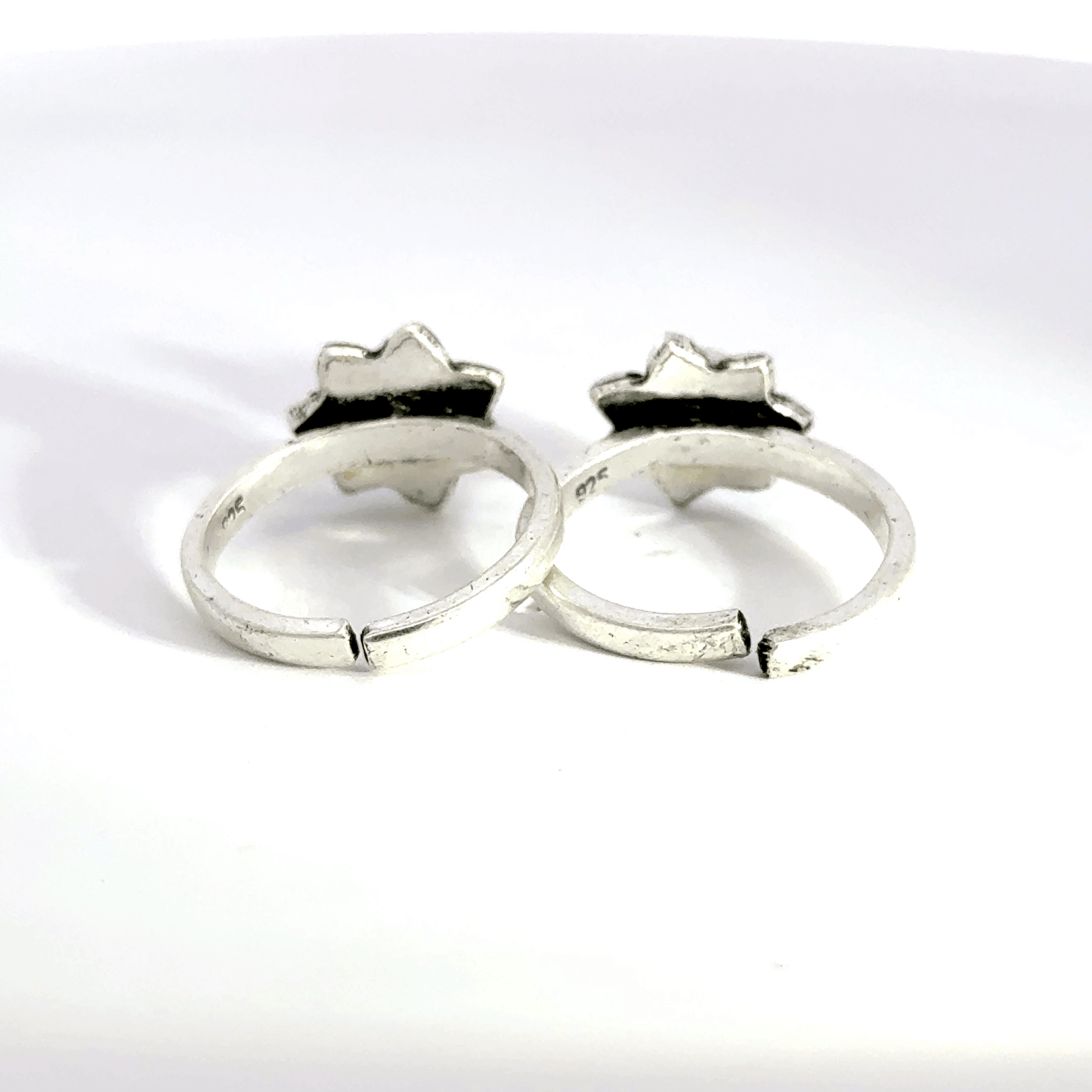 Antique Stone Toerings