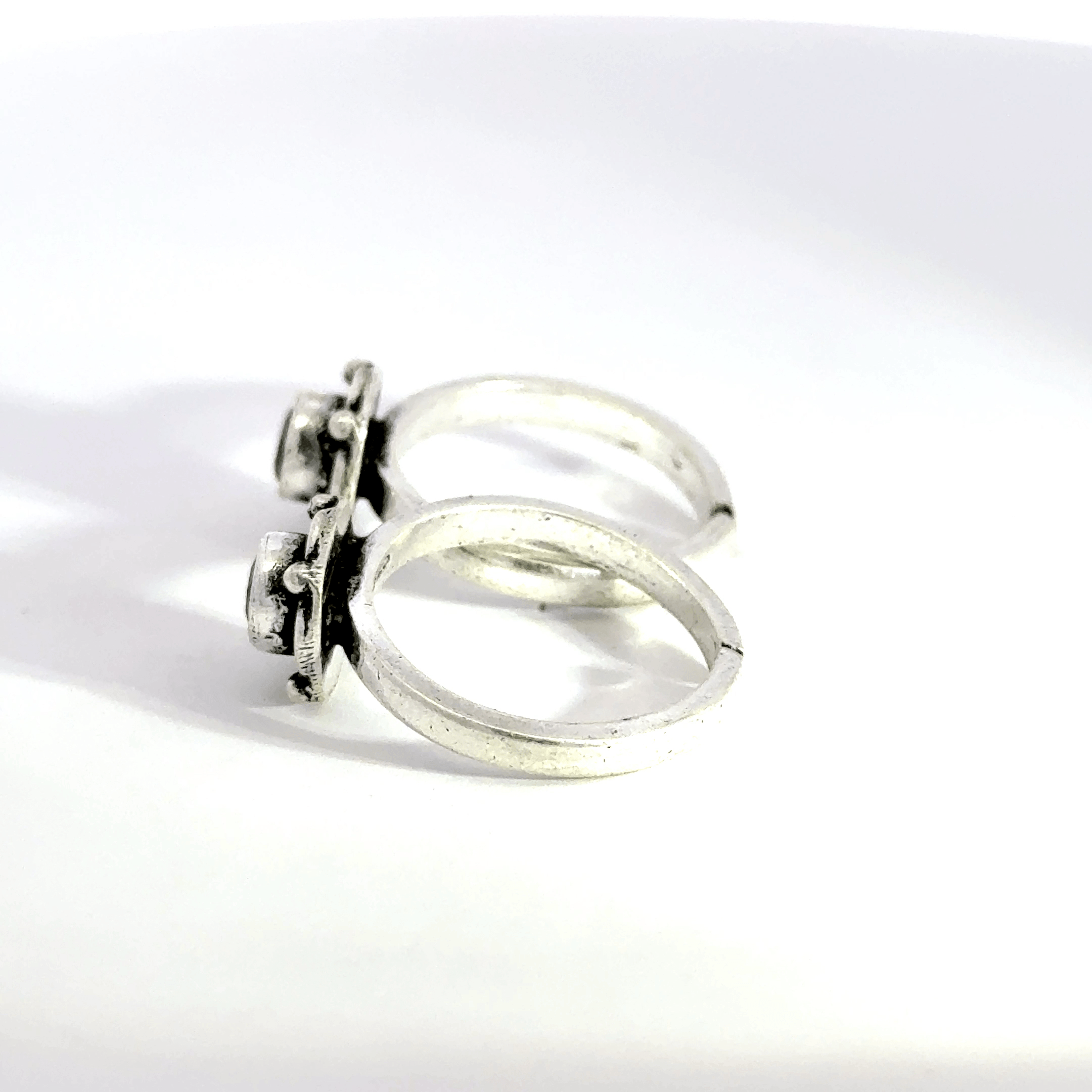 Antique Stone Toerings