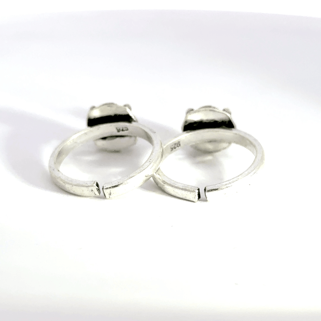 Antique Stone Toerings