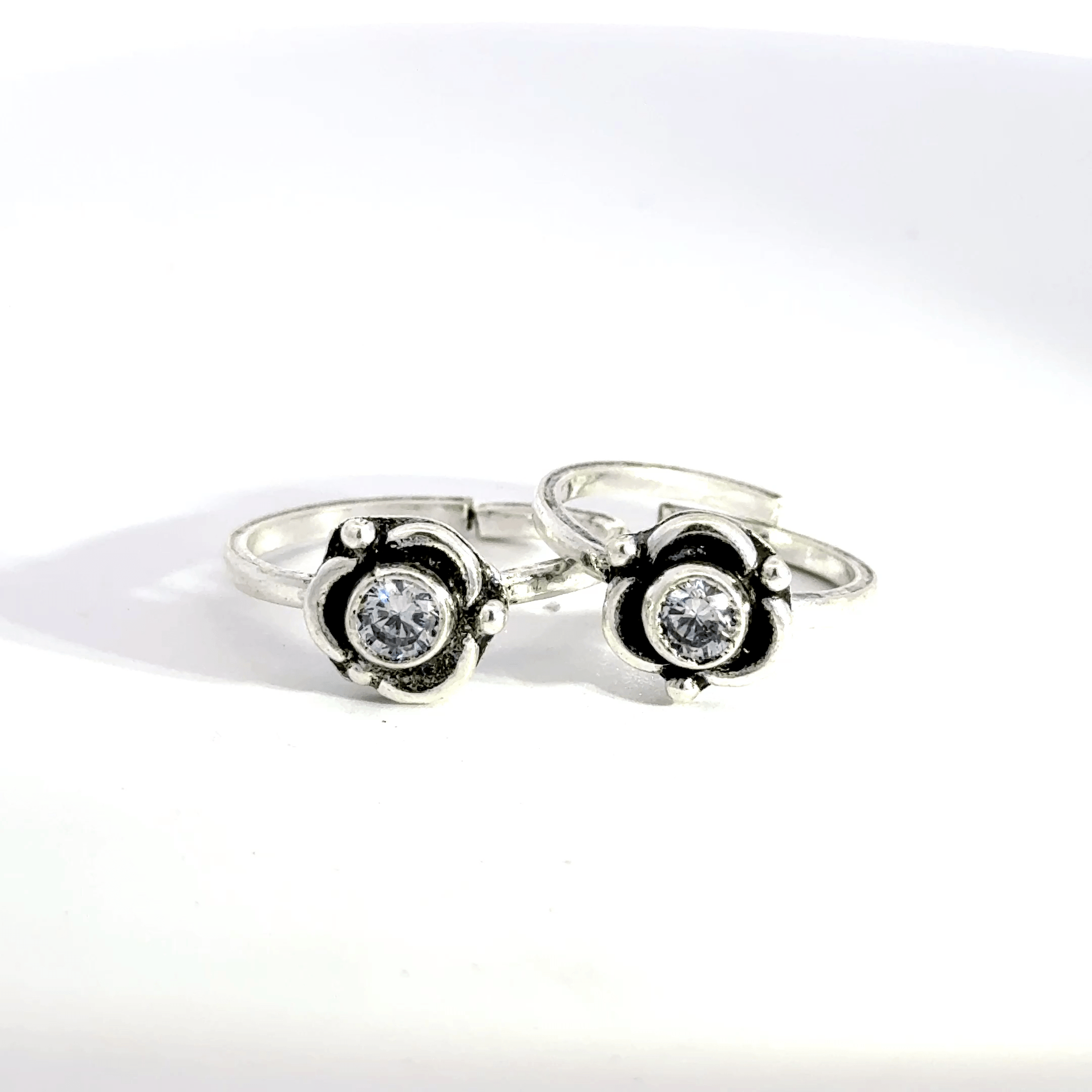 Antique Stone Toerings