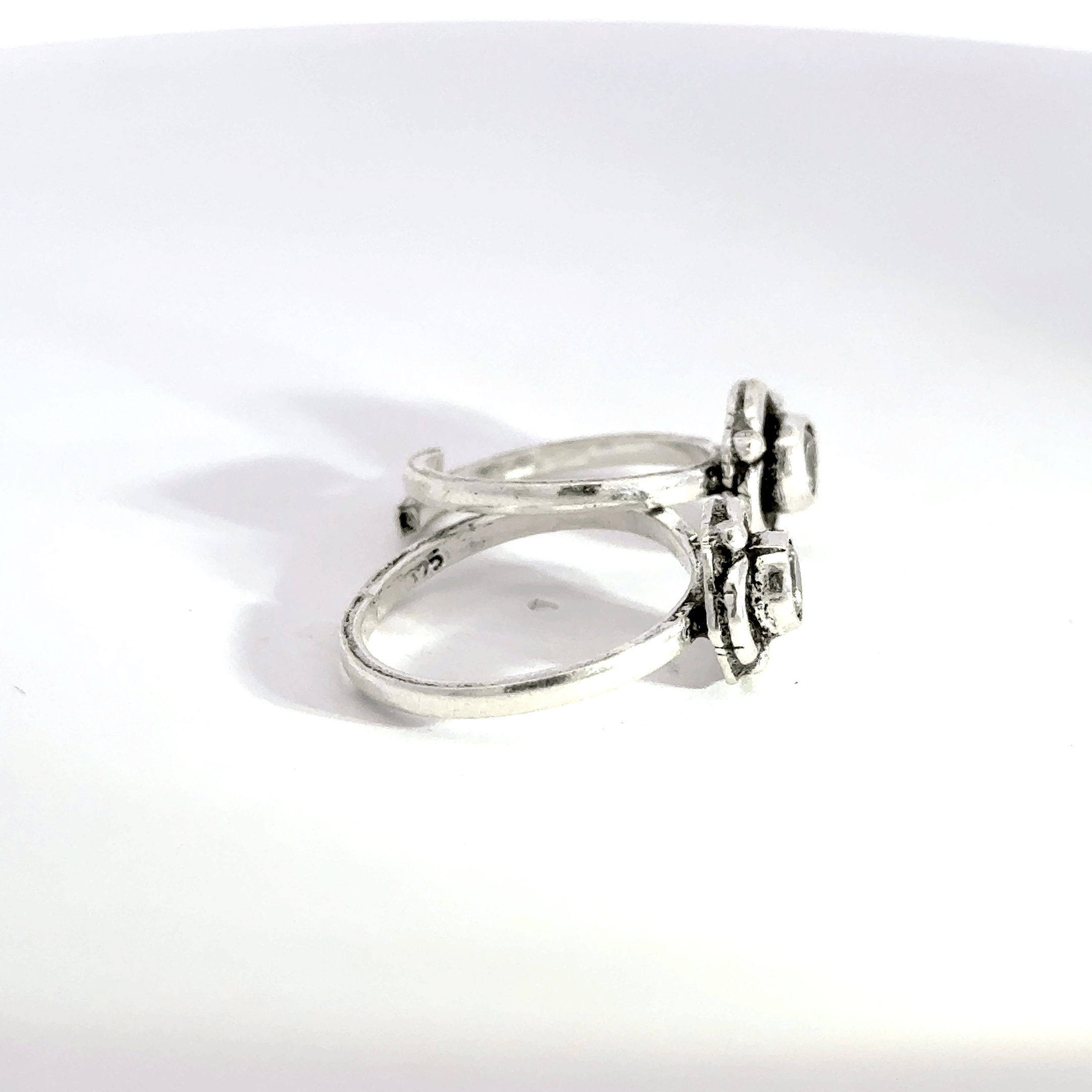 Antique Stone Toerings