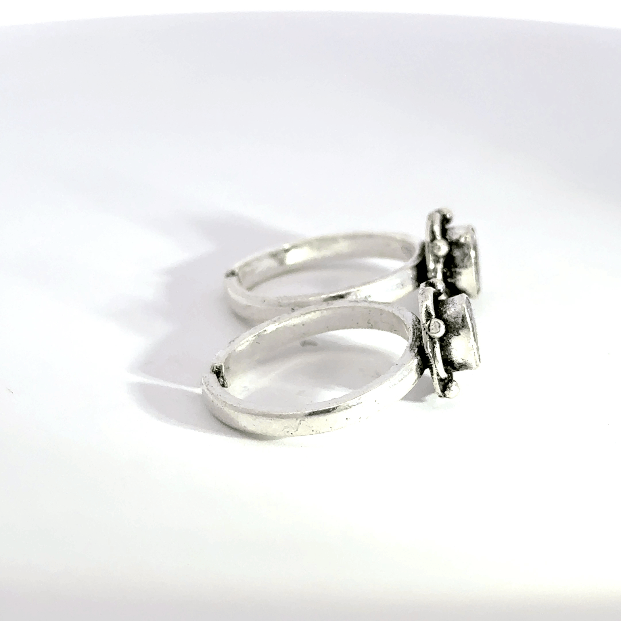 Antique Stone Toerings