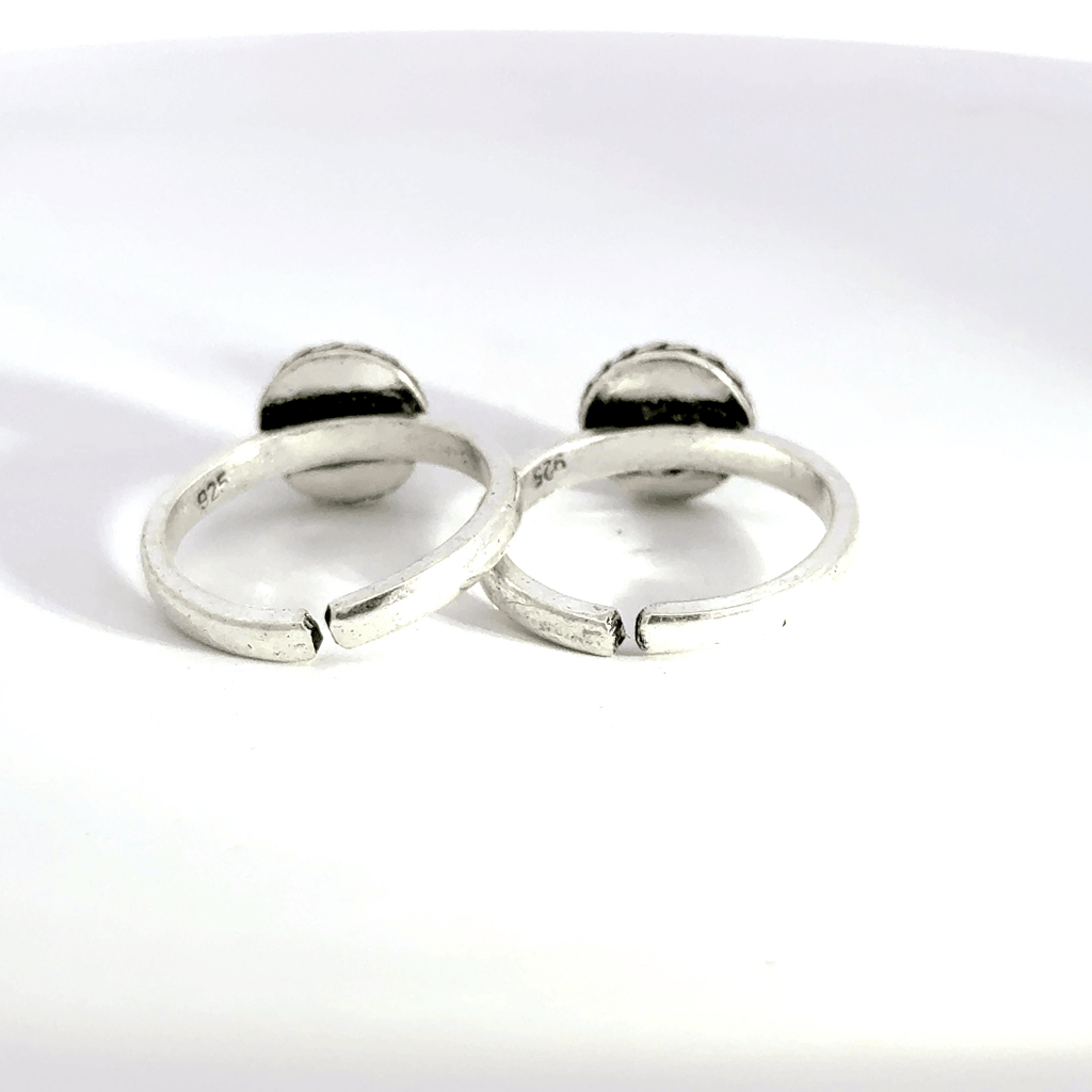 Antique Stone Toerings