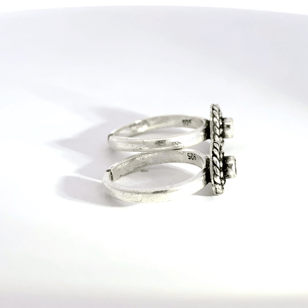 Antique Stone Toerings