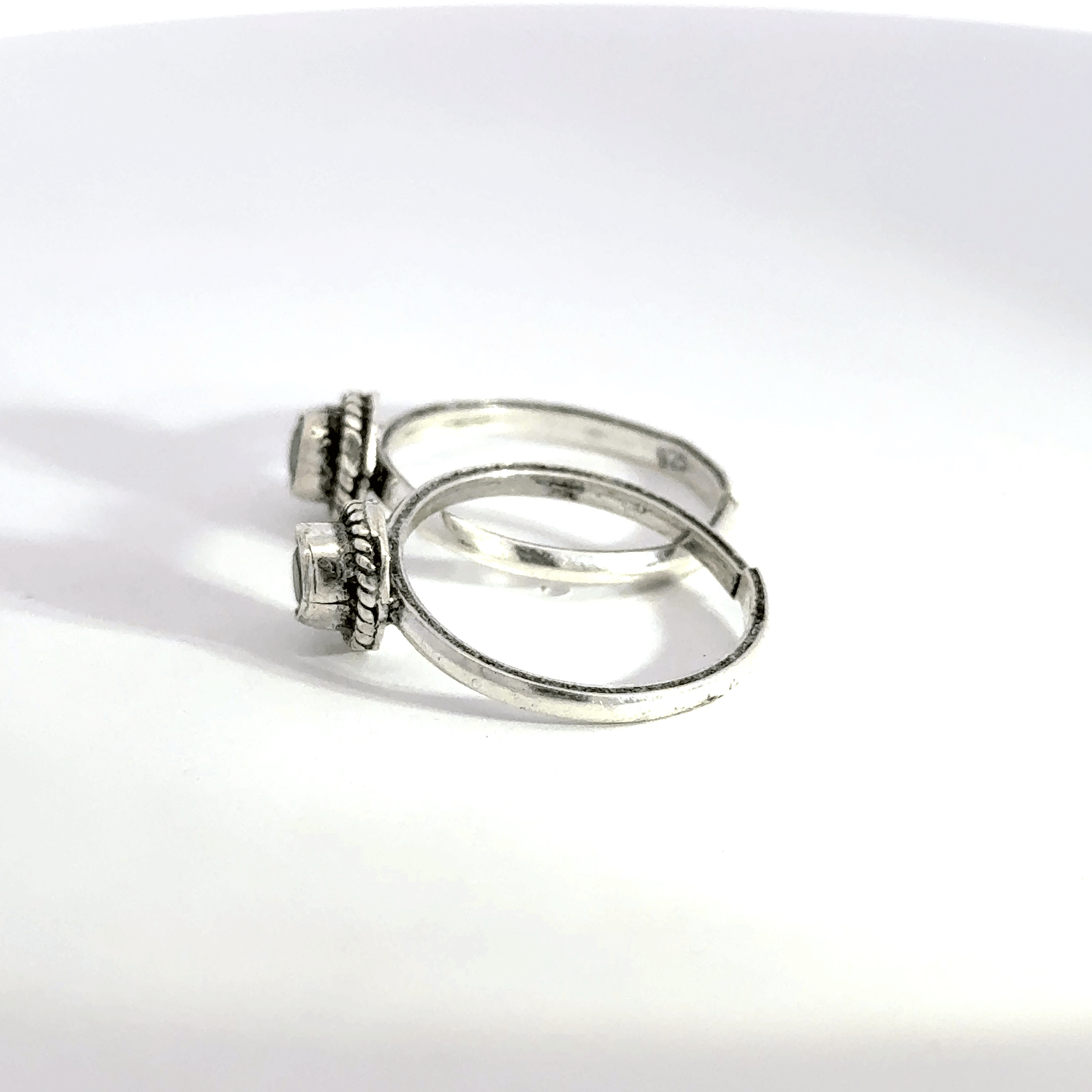 Antique Stone Toerings