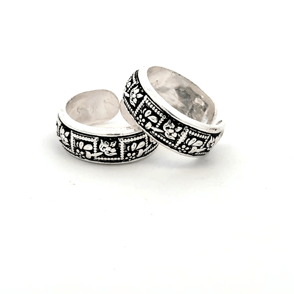 Antique Band Toerings