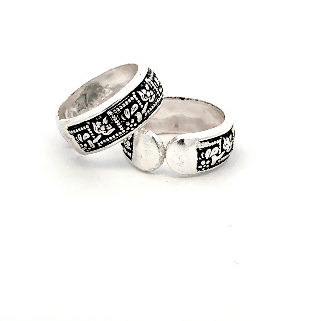 Antique Band Toerings