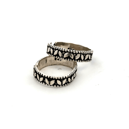 Antique Band Toerings