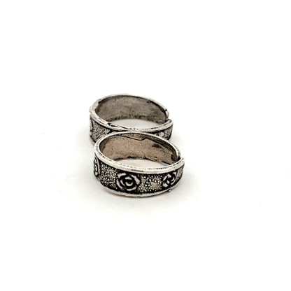 Antique Band Toerings