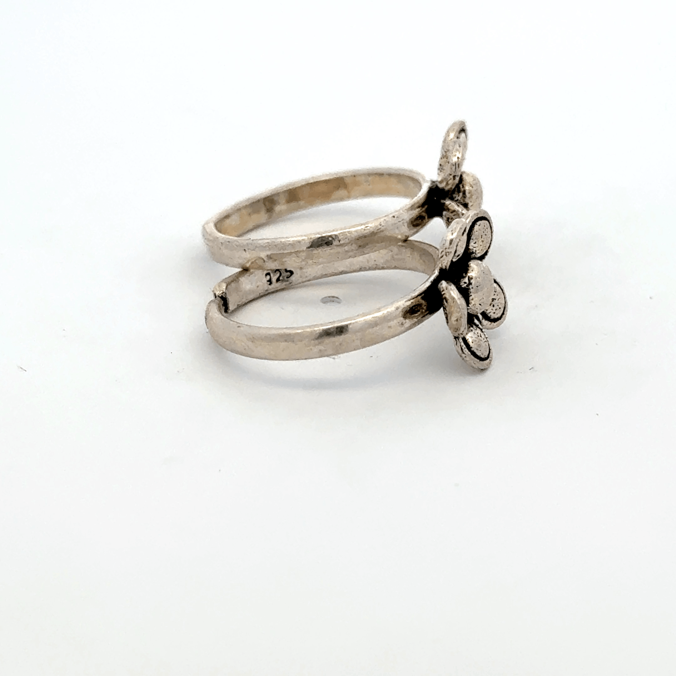 Antique Flower Toerings
