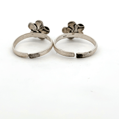 Antique flower toerings