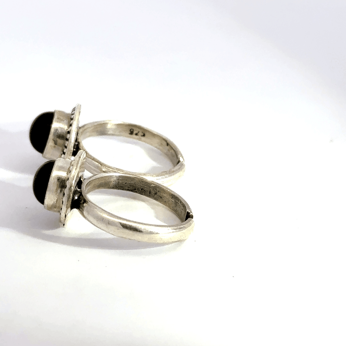 Antique Single Stone Toerings