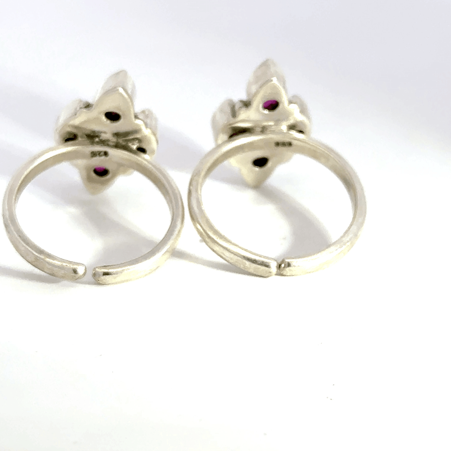 Antique Stone Toerings