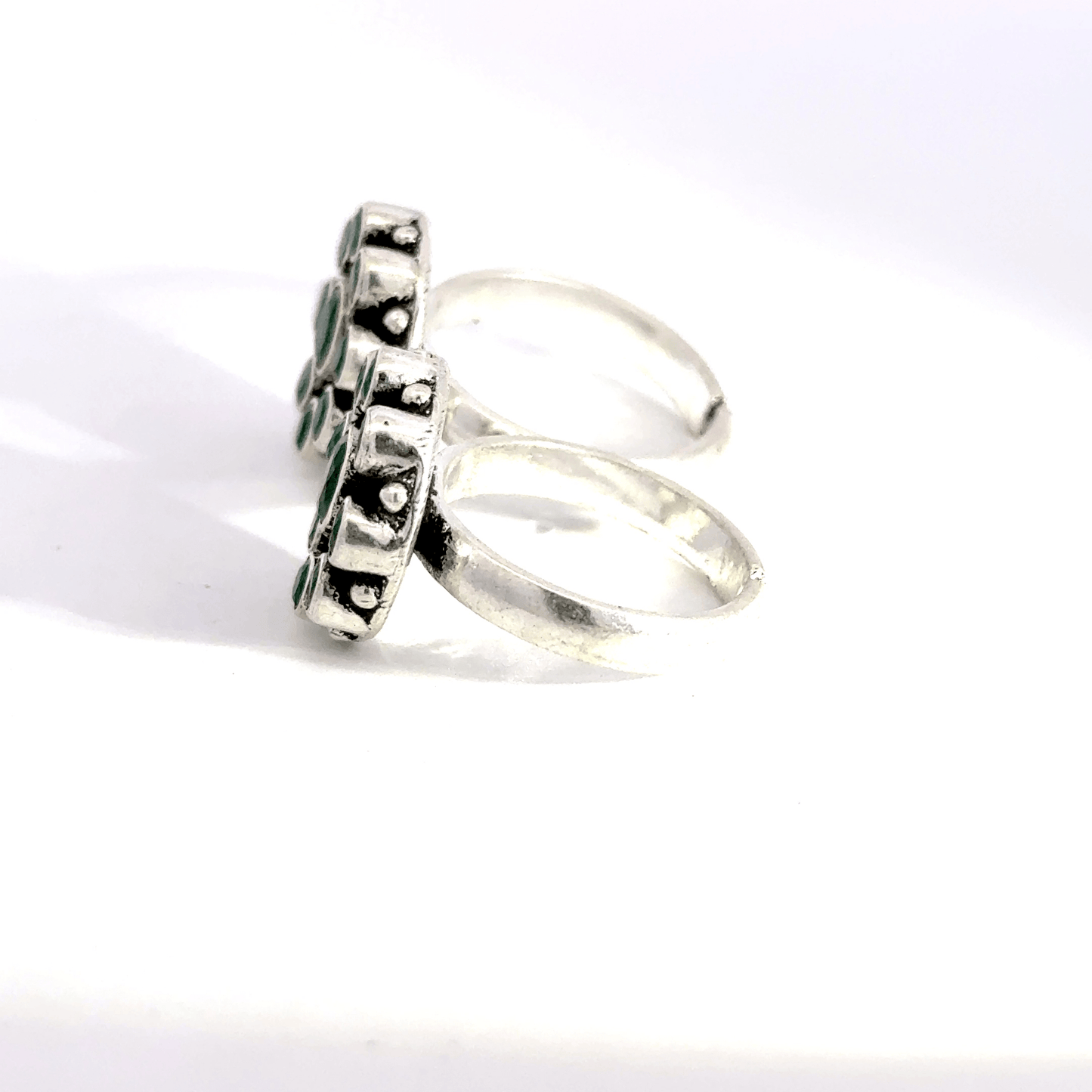 Antique Stone Toerings