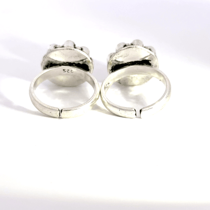 Antique Stone Toerings