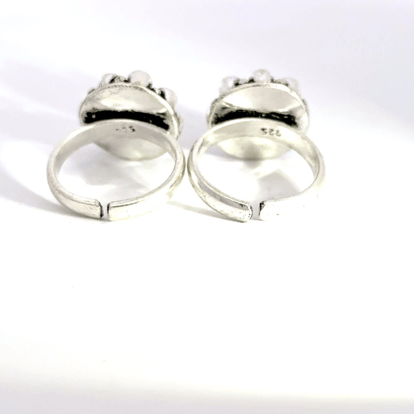 Antique Stone Toerings