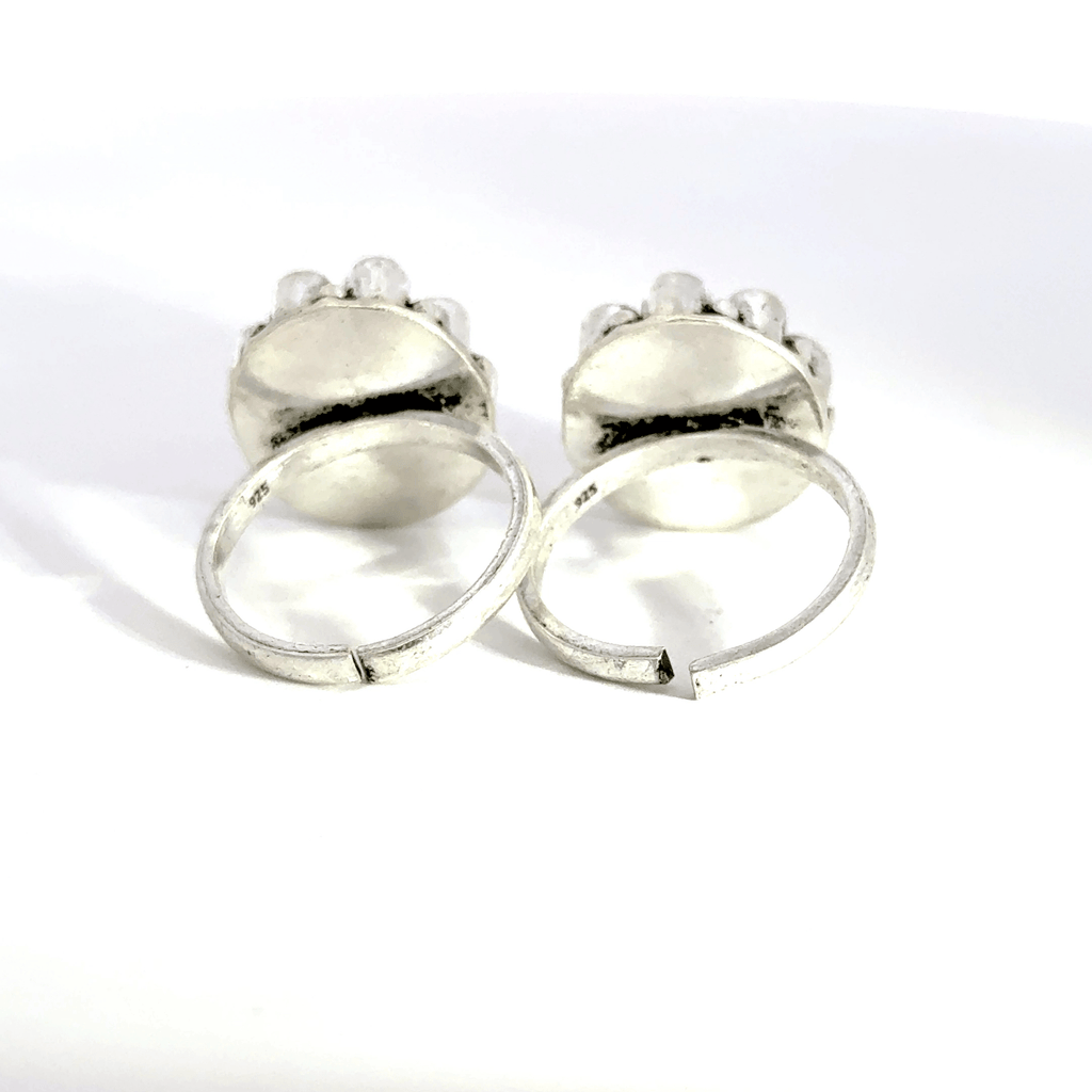 Antique Stone Toerings