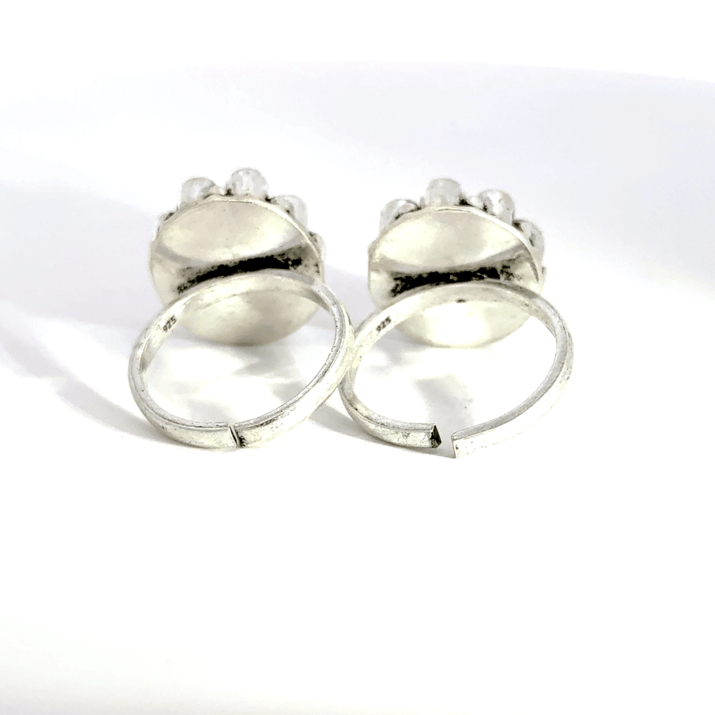 Antique Stone Toerings