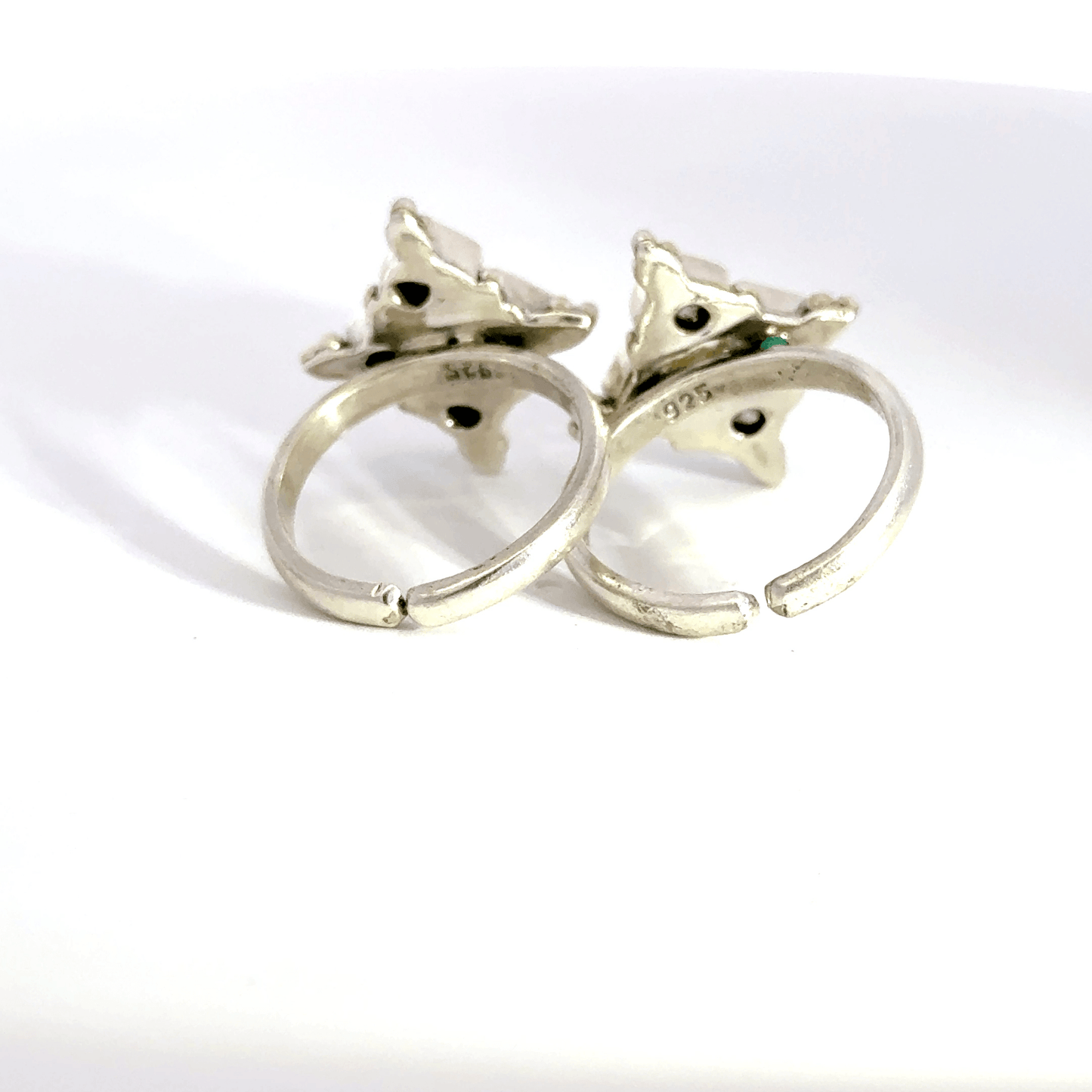 Antique Stone Toerings