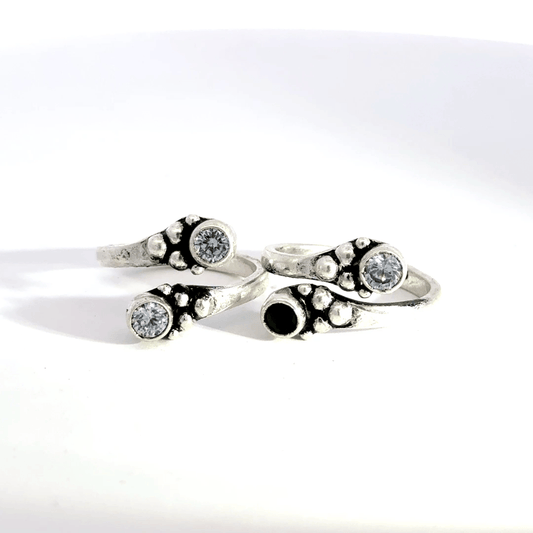 Antique Stone Toerings