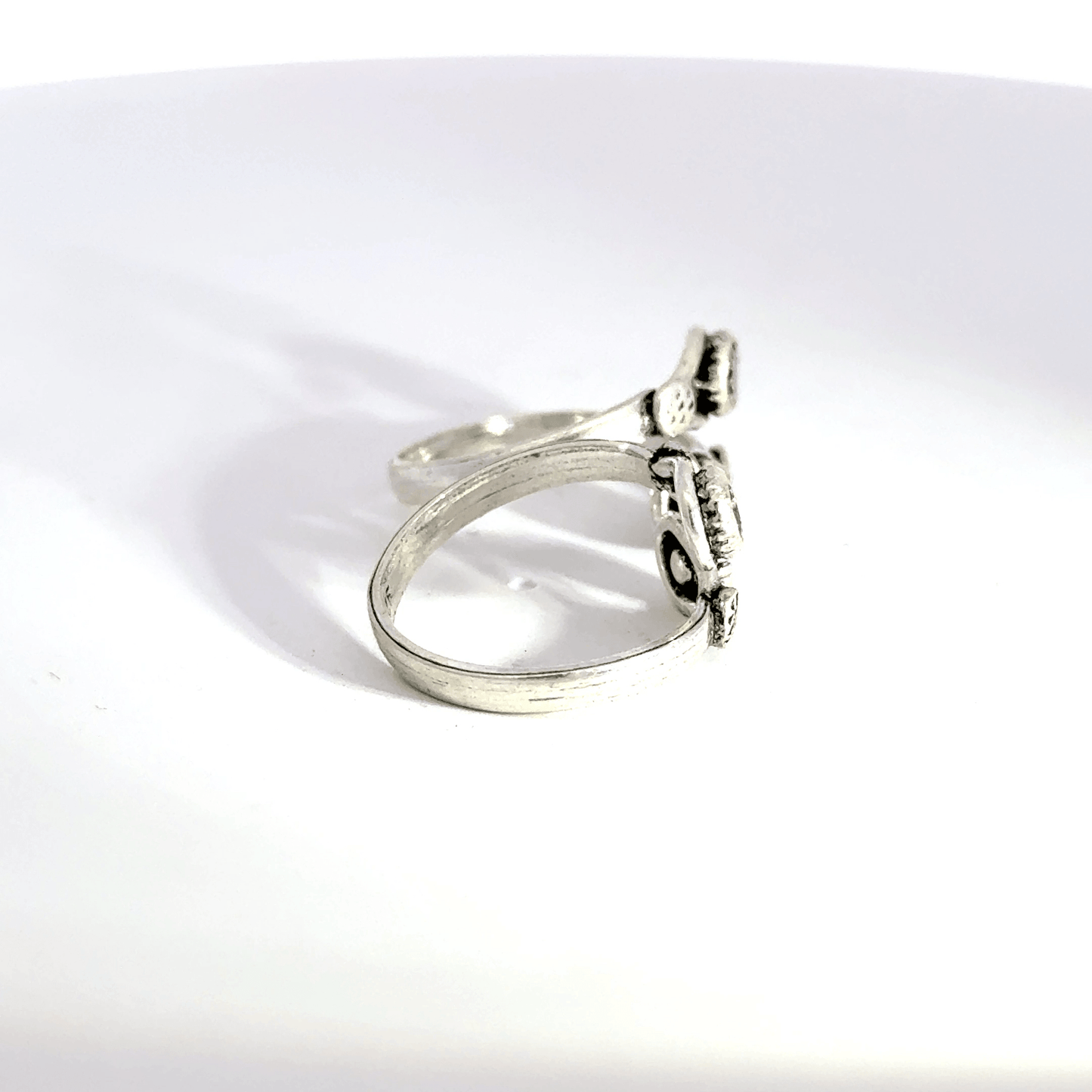 Antique Stone Toerings