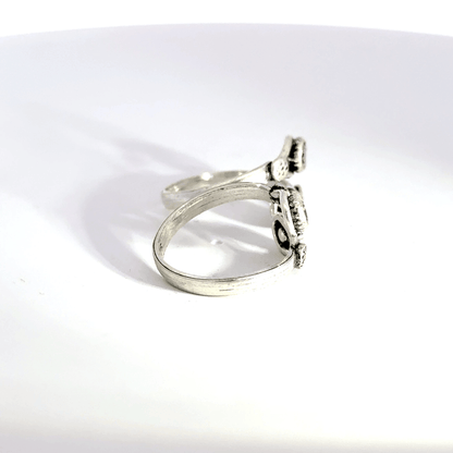 Antique Stone Toerings