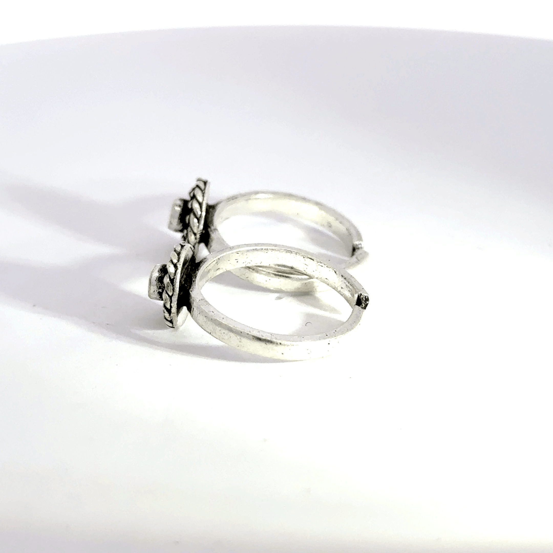 Antique Stone Toerings