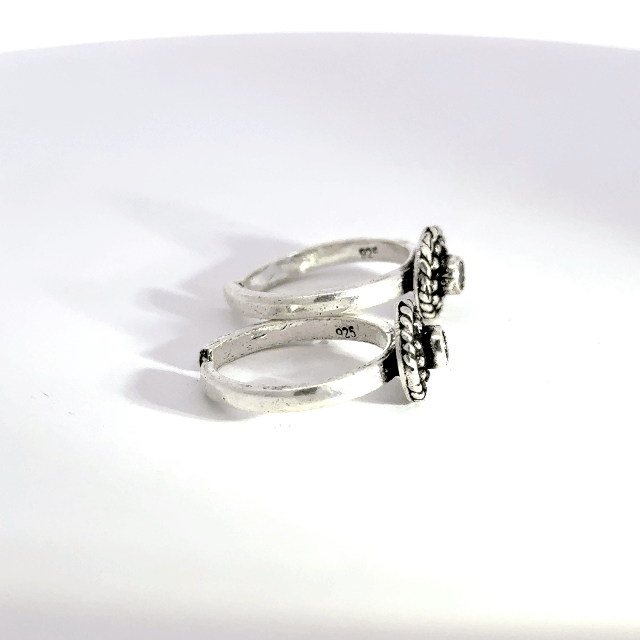 Antique Stone Toerings