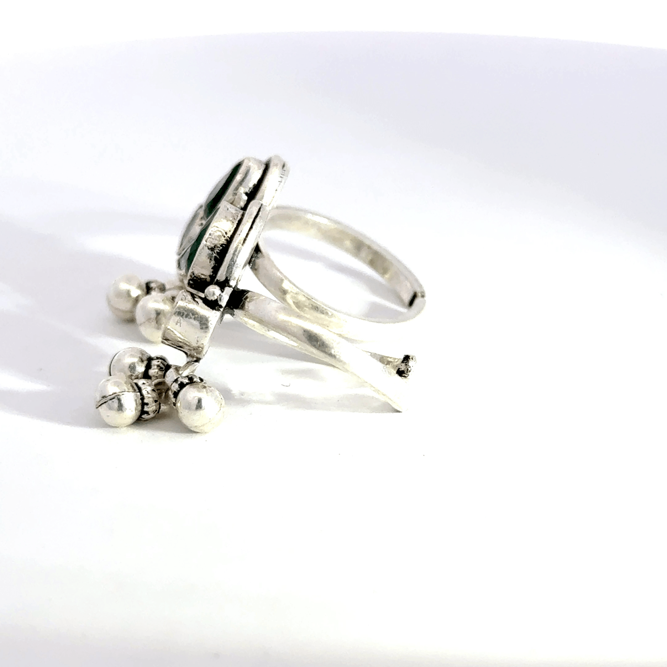 Antique Stone Toerings