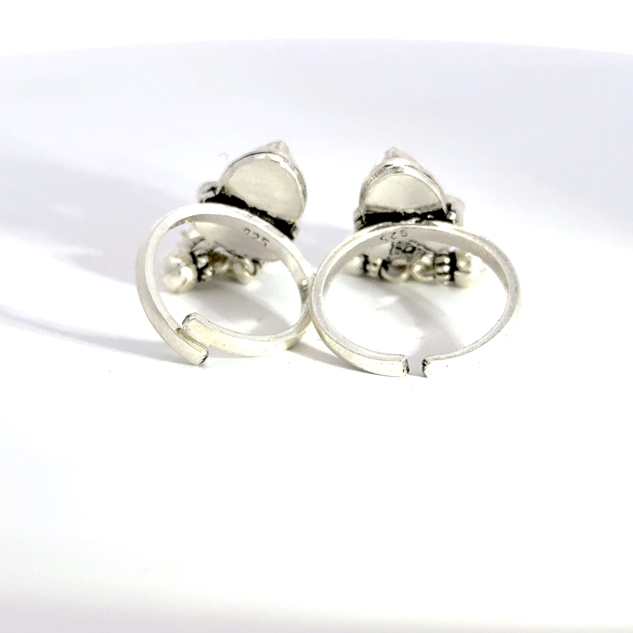 Antique Stone Toerings