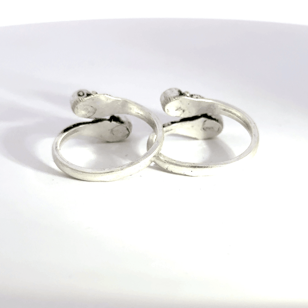 Antique Stone Toerings